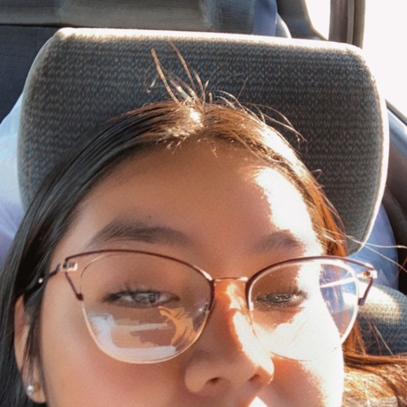 Meet your Posher, Celeste - Picture 3 of 8